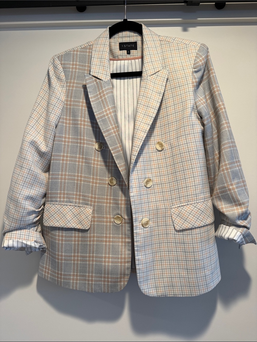 1.STATE Double-Breasted Plaid Blazer in Gray & Tan